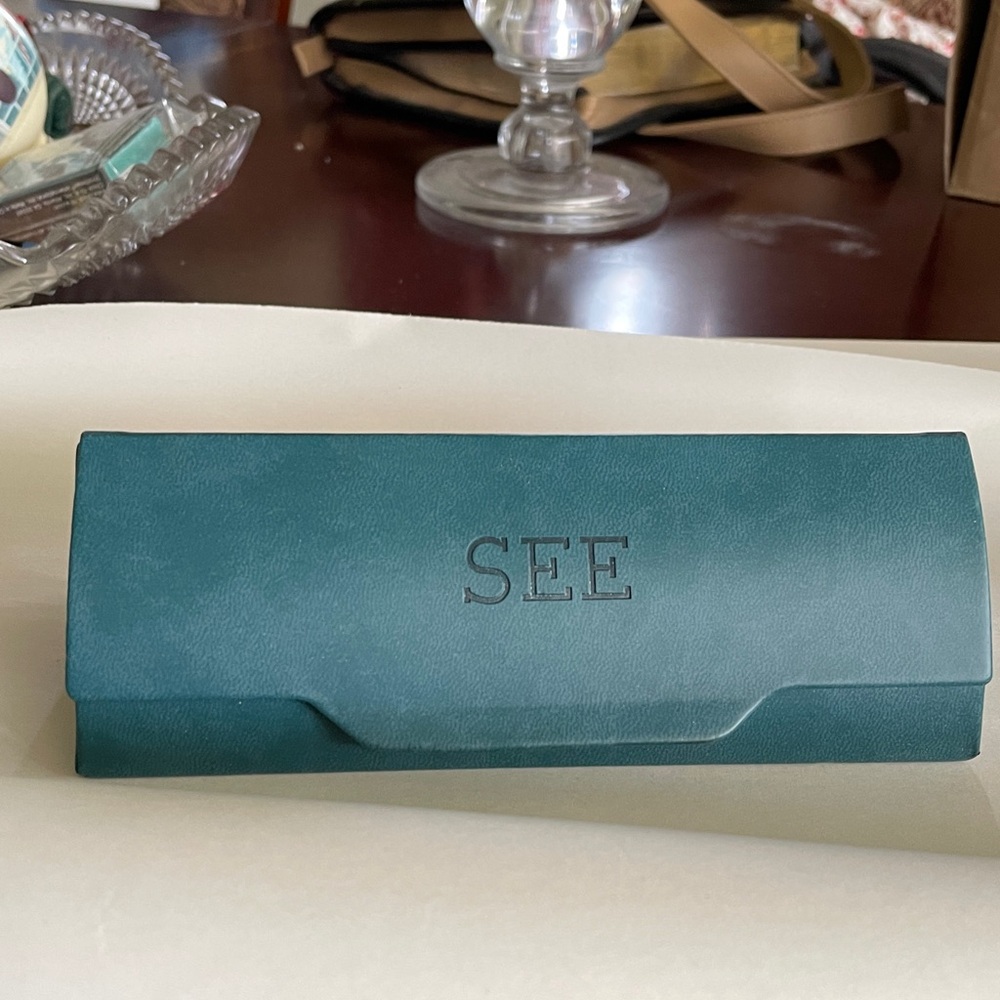 Men’s Black Frame Eyeglasses - Modern Geometric Design - Picture 7 of 7